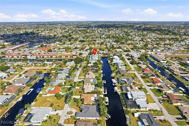 Cape Coral Lakes Area Condo For Sale in Cape Coral Florida