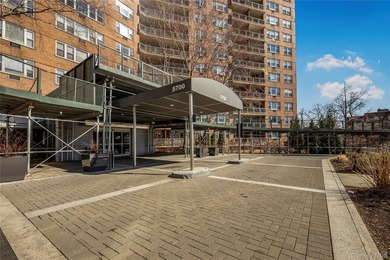 1BR/1BA Unit With Private Balcony And Breathtaking Views In