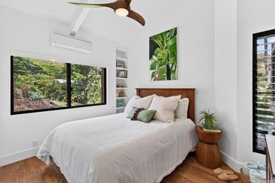 Beyond a private gated entrance, this exceptional contemporary - photo 19