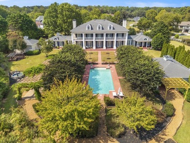 The Grandeur of the Southern Plantation. Nestled upon 4.5 level - photo 5