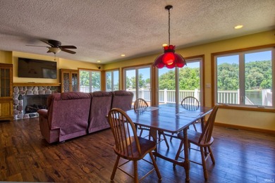 Experience the best of all-sports lake living with this - photo 7