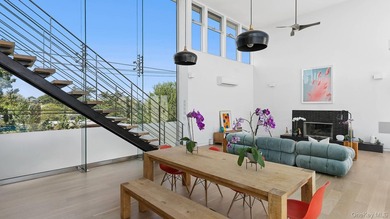 We are proud to introduce Crest House, one of Cherry Grove's - photo 6