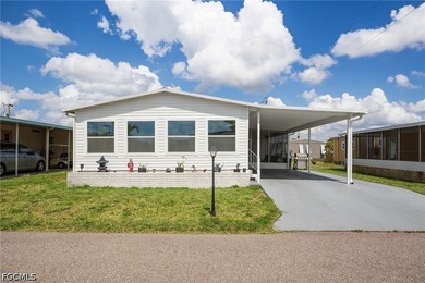 Welcome to your slice of paradise in this highly sought-after - photo 1