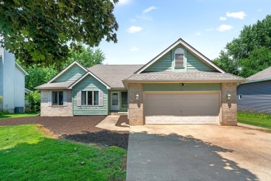 Lake Home Sale Pending in Lake Holiday, Illinois