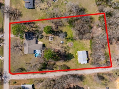 Sitting on 1.65 acres, inside the city limits, this incredibly - photo 4