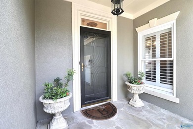 Beautifully maintained patio home located in the gated golf - photo 3