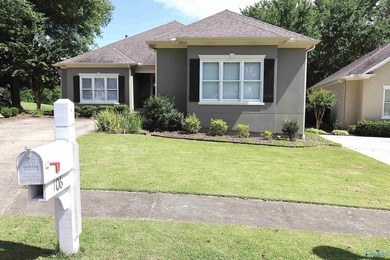 Beautifully maintained patio home located in the gated golf - photo 4