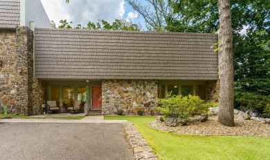 Lake Townhome/Townhouse For Sale in Hot Springs Village, Arkansas