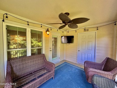Beautiful Penthouse Villa, fully furnished and Just Painted! - photo 12