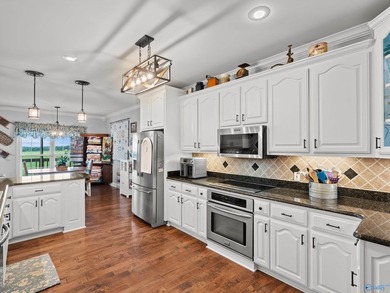 First time on market! Amazing full brick home featuring custom - photo 7