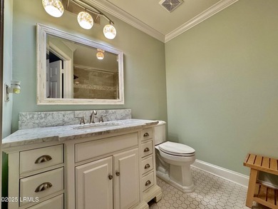 Beautiful Penthouse Villa, fully furnished and Just Painted! - photo 18