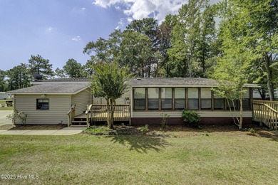 Back on the market, at no fault of seller. Set on a quiet - photo 29