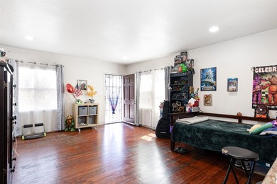 Renovated duplex with both units tenant-occupied, Each unit - photo 6