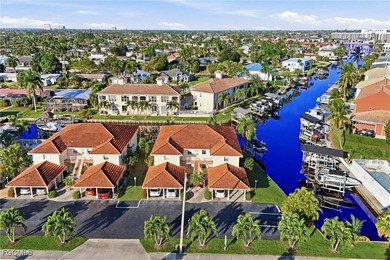 Cape Coral Lakes Area Condo For Sale in Cape Coral Florida