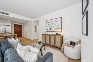 BLU 2 bedroom unit with a HUGE approx. 400 square foot private - photo 18