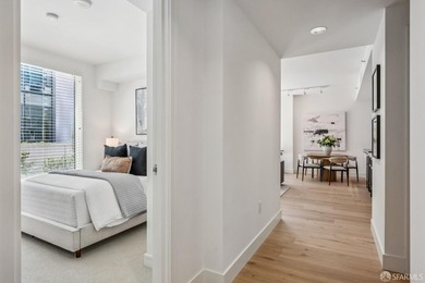 BLU 2 bedroom unit with a HUGE approx. 400 square foot private - photo 22