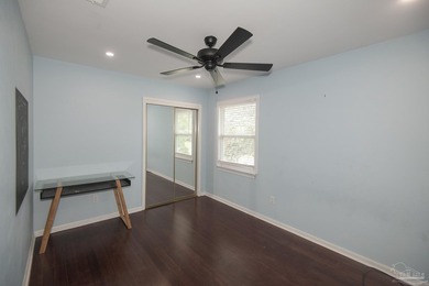Welcome to this conveniently located 3 bedroom, 2.5 bath home - photo 32