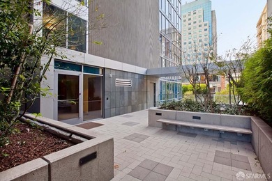 BLU 2 bedroom unit with a HUGE approx. 400 square foot private - photo 38