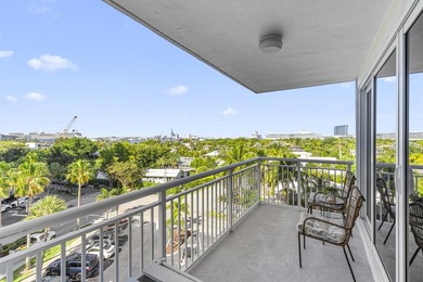 Stunning corner unit overlooking Port Everglades with direct - photo 3