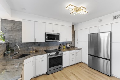 Stunning corner unit overlooking Port Everglades with direct - photo 8