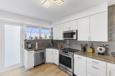 Stunning corner unit overlooking Port Everglades with direct - photo 10