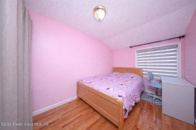 Excellent condition 2 Bedroom 3 Bathroom townhouse. Level 1: - photo 13