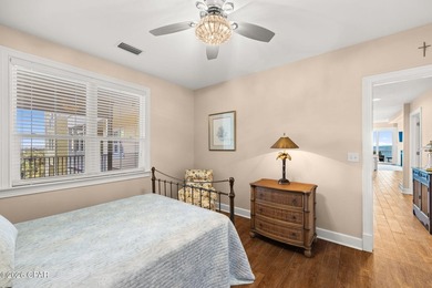 Experience waterfront living at its finest in Harbour Village - photo 17