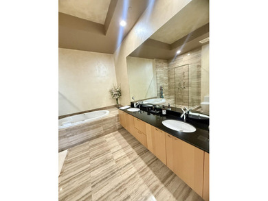 PH at Trump Tower III, Sunny Isles Beach, 2 bedrooms + den / 3 - photo 9