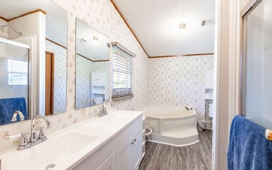 If you've been dreaming of the country lifestyle, this 10-acre - photo 14