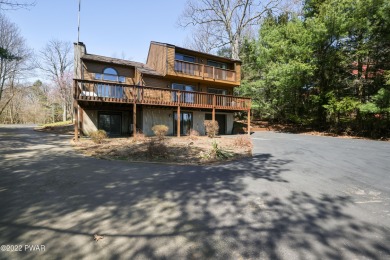 Fairview Lake Home For Sale in Tafton Pennsylvania