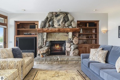 Golfer's dream home! Located in the exclusive gated golf - photo 27