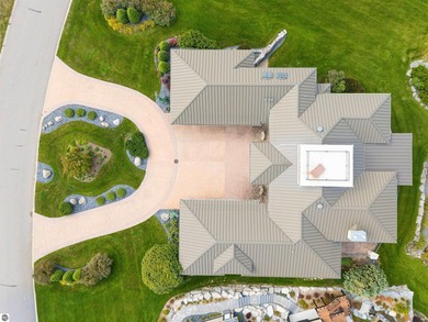 Golfer's dream home! Located in the exclusive gated golf - photo 33