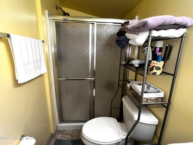You won't want to miss out on this beautiful well maintained - photo 9