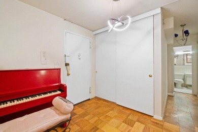 Discover a true commuter's dream in this meticulously maintained