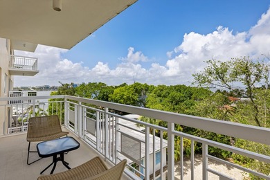 Bright and inviting 2BR/2BA residence in the coveted Lake Towers - photo 3