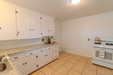 Welcome to this charming single-story home conveniently located - photo 14