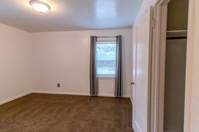 Welcome to this charming single-story home conveniently located - photo 18