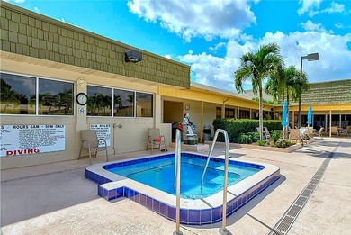 RARE FIND...1st Floor remodeled 2 Bed/2 Bath partially furnished - photo 24