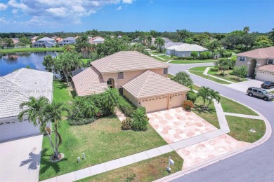 (private lake, pond, creek) Home For Sale in Lake Worth Florida