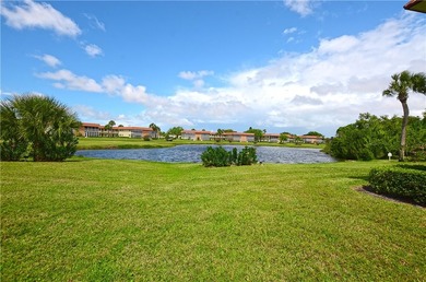 RARE FIND...1st Floor remodeled 2 Bed/2 Bath partially furnished - photo 32