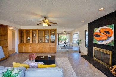Discover the charm and comfort of island living in this - photo 4