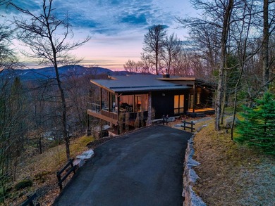 (private lake, pond, creek) Home For Sale in Mont-Tremblant Quebec
