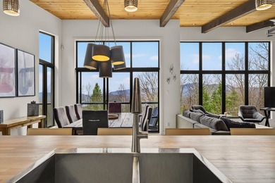 Stunning contemporary and inviting property with spectacular - photo 10