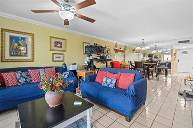 Welcome to these spacious 2bedrooms/2 bathrooms located on the - photo 1
