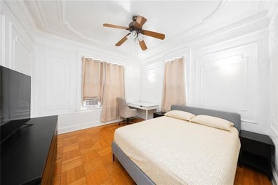 Exceptional investment opportunity in the heart of Gravesend! - photo 12