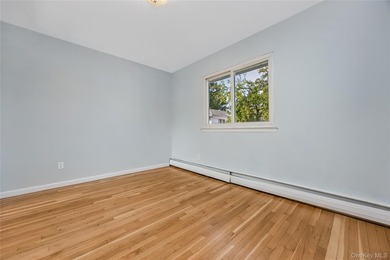 Welcome to this beautifully updated, move-in-ready 5-bedroom, 2 - photo 13