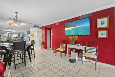 Welcome to these spacious 2bedrooms/2 bathrooms located on the - photo 4