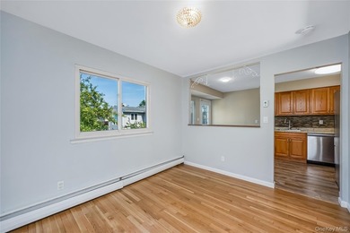 Welcome to this beautifully updated, move-in-ready 5-bedroom, 2 - photo 15