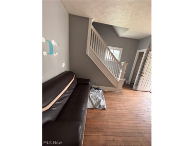 Welcome to this charming Cape Cod home located in Cleveland's - photo 6