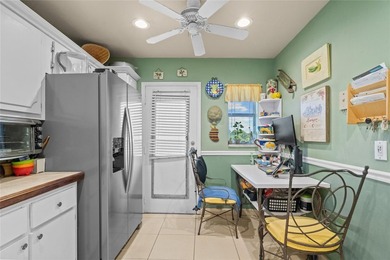 Welcome to these spacious 2bedrooms/2 bathrooms located on the - photo 6